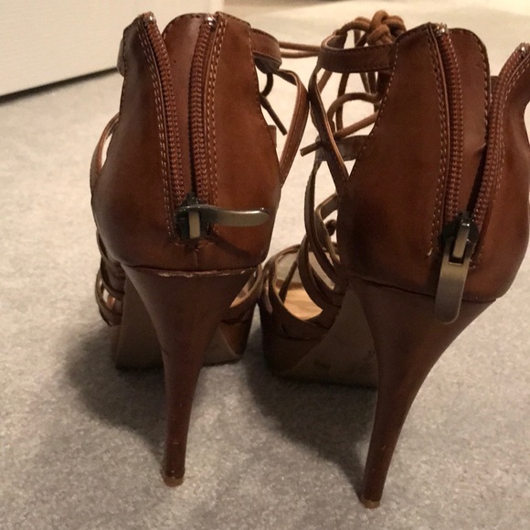 Chinese laundry Strapy Sandals - Picture 2 of 2